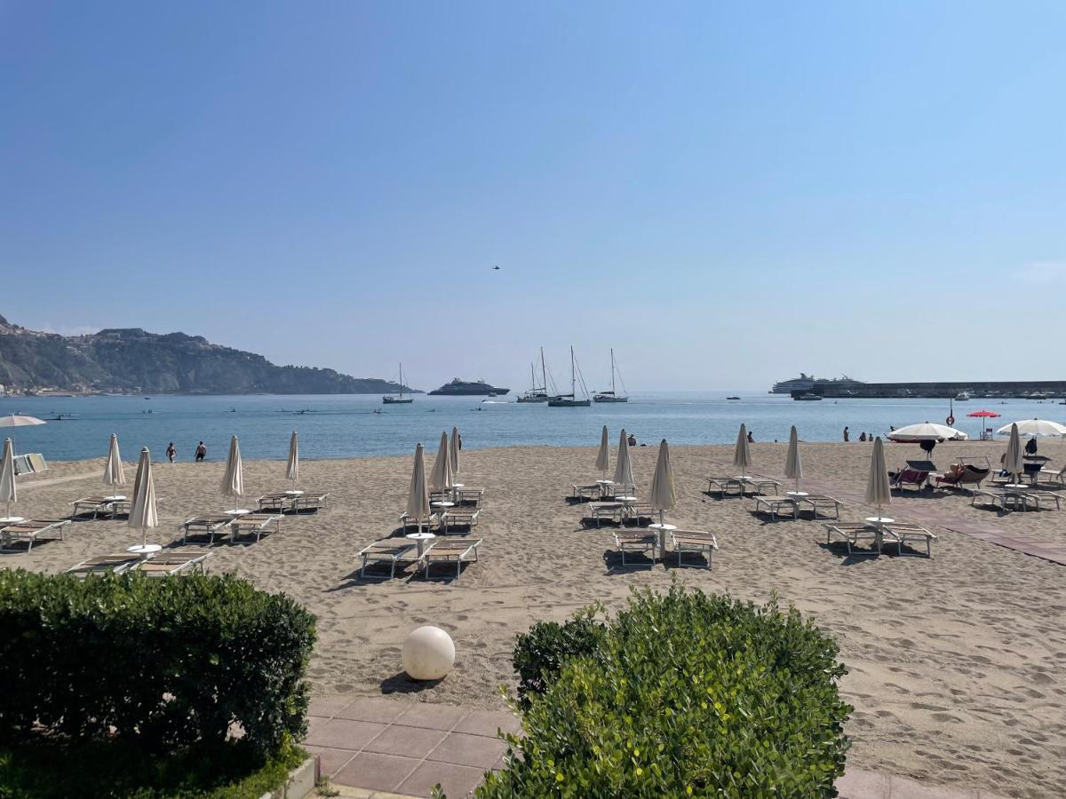 La Finestra Sul Mare Modern Apartment Giardini Naxos Exterior foto