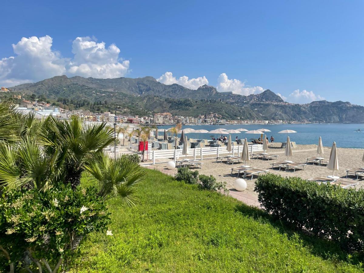 La Finestra Sul Mare Modern Apartment Giardini Naxos Exterior foto