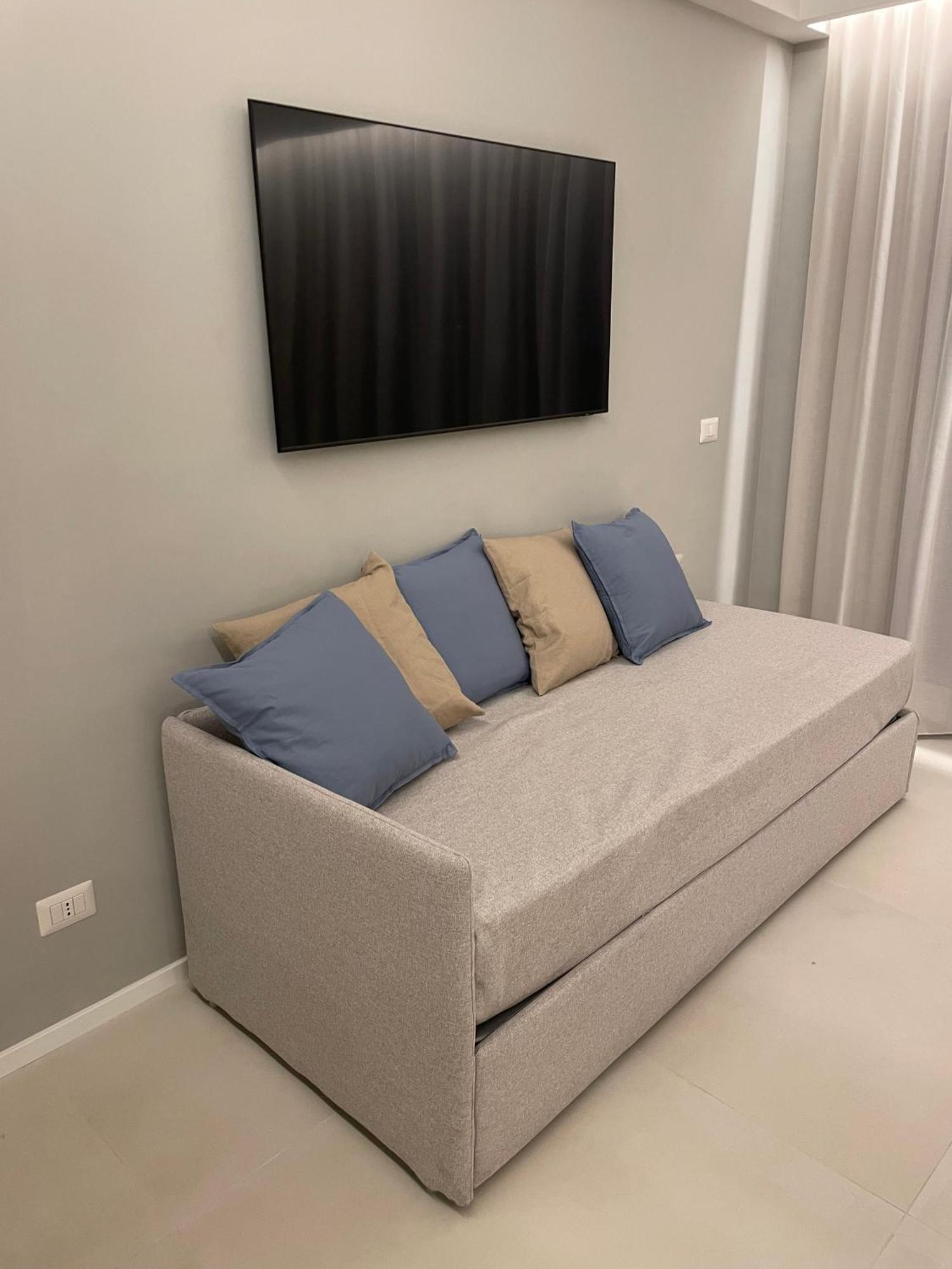 La Finestra Sul Mare Modern Apartment Giardini Naxos Quarto foto